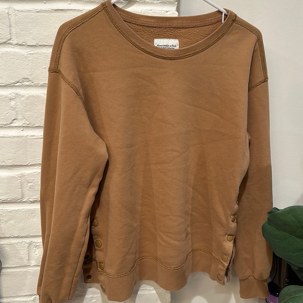 Light Chestnut / Tan Crew Neck Abercrombie